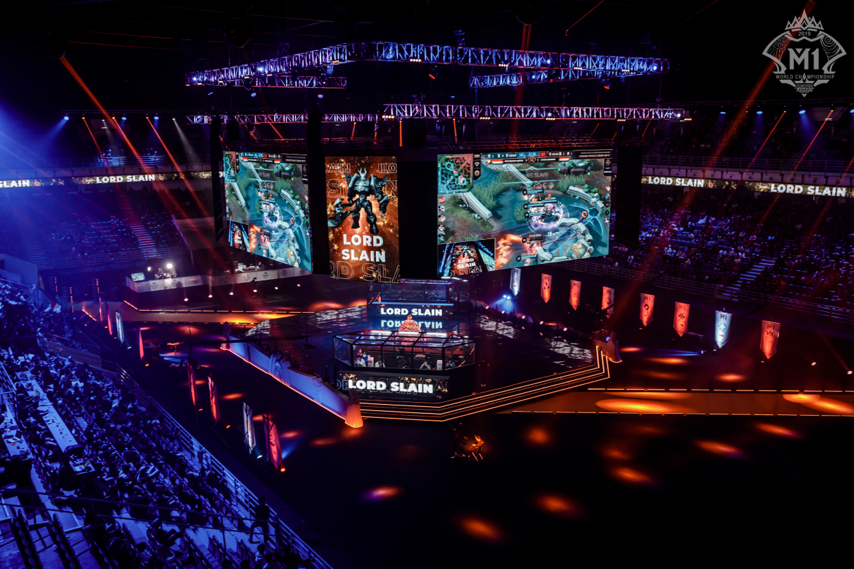 世界赛舞台，英雄联盟代表国家出征荣耀的简单介绍