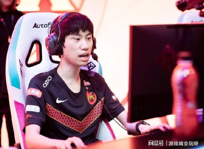 关于史诗对决！LPL上演极限翻盘的信息