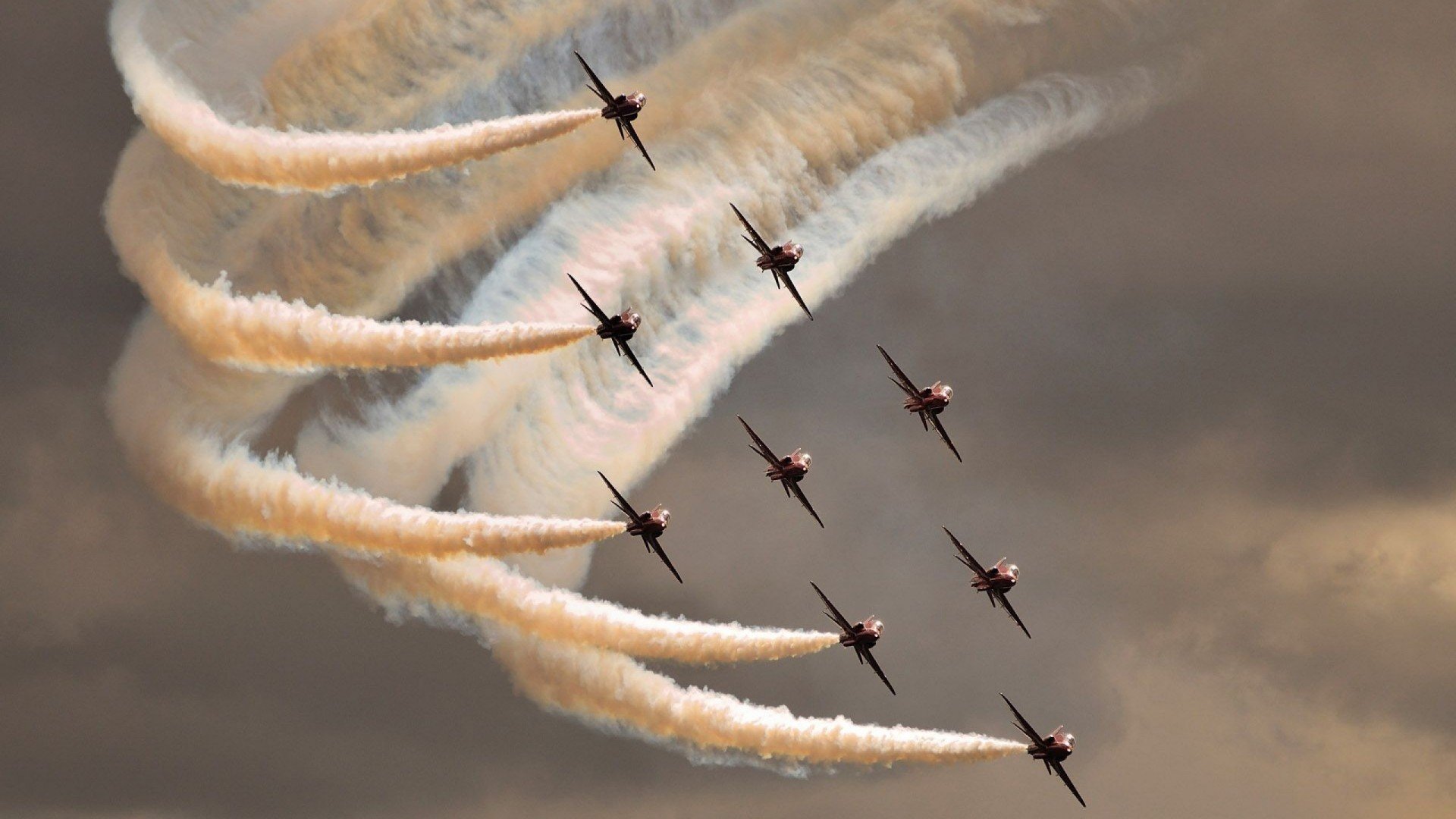 尤文友谊赛击溃伊拉克，厄德高奥运关键战闪耀接管—双重奏响体育精神唯一性