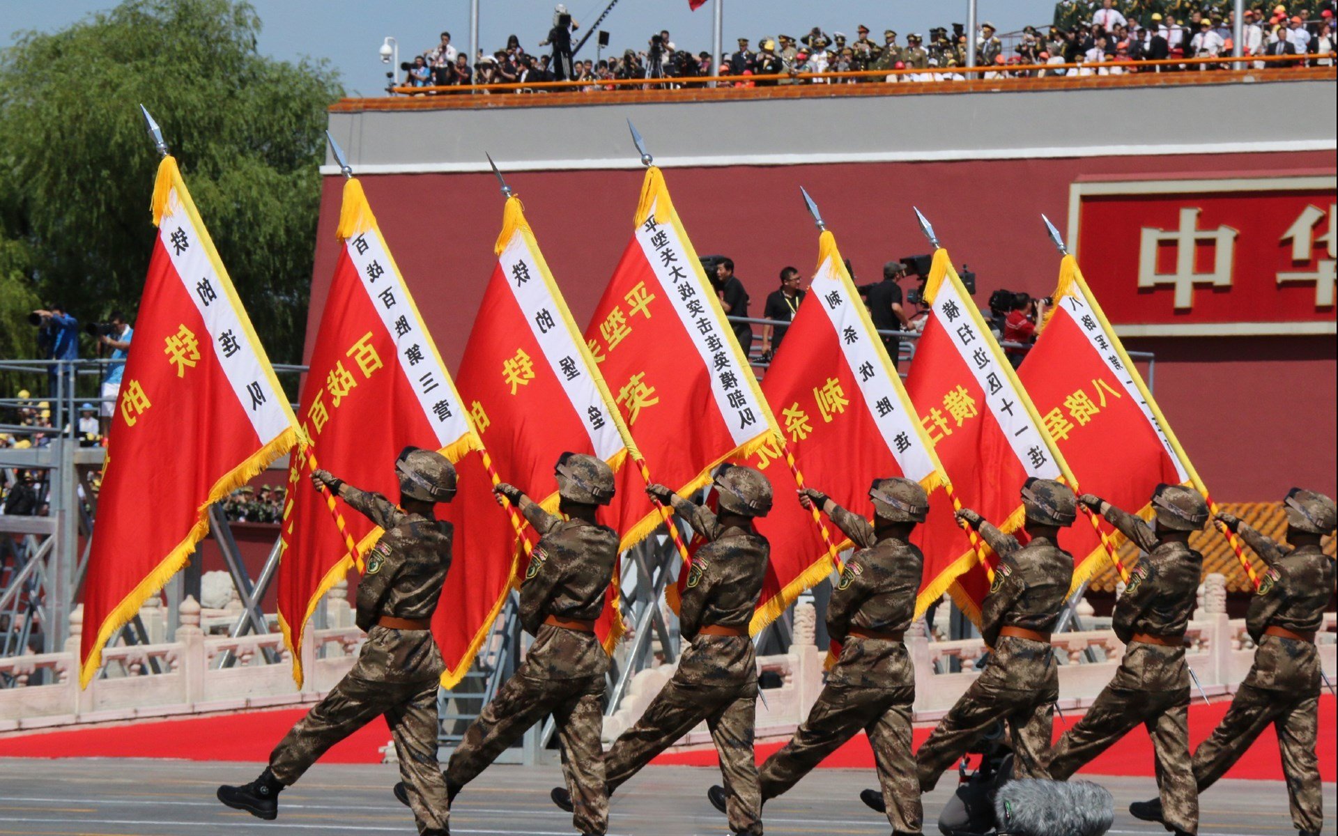 雄鹿群蹄踏破撕裂之城，拉梅洛孤星照亮硬仗夜