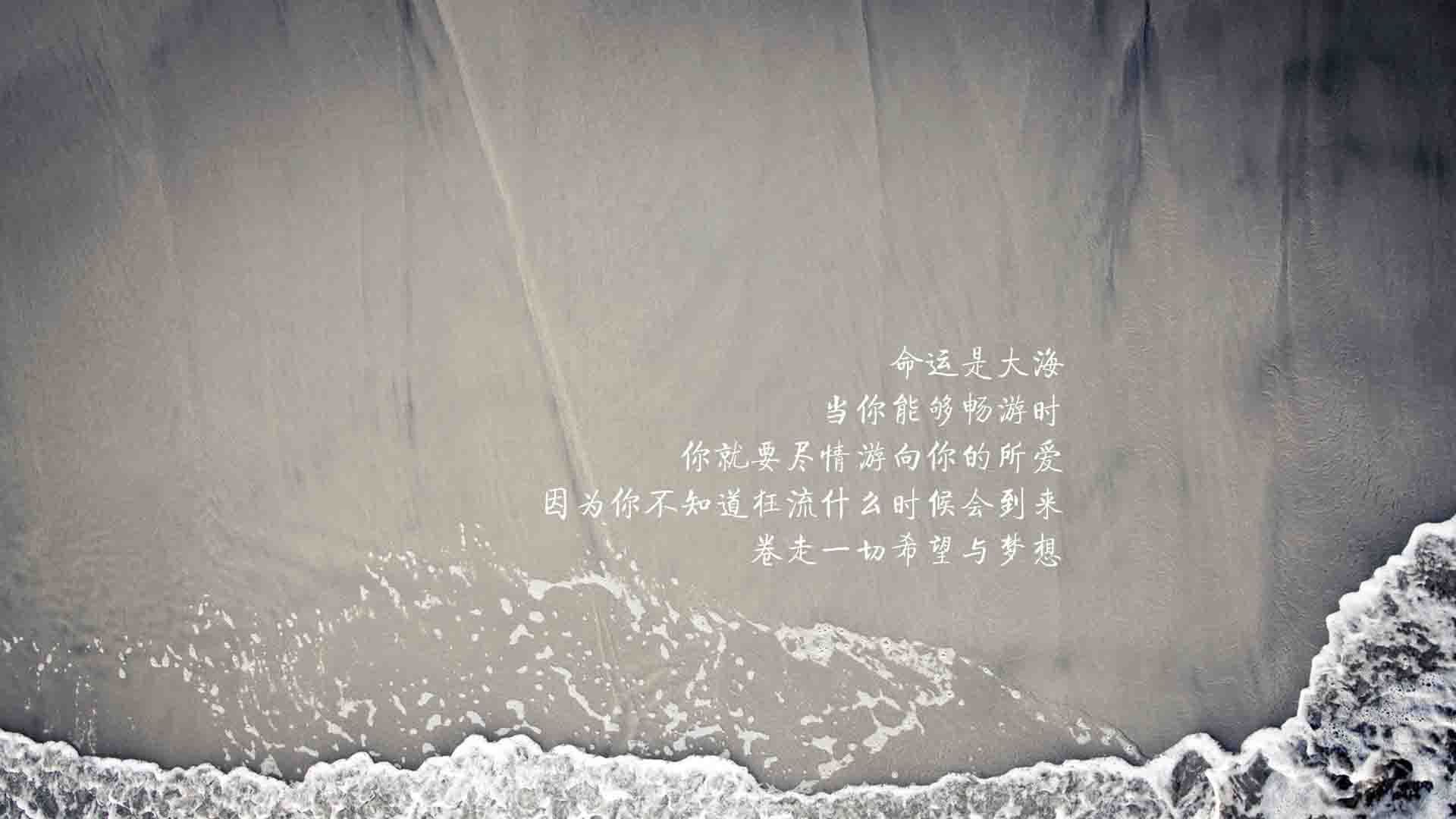 首先，我们扩展思维，构思几个不同角度的标题，再选择最契合唯一性内核的一个来创作文章